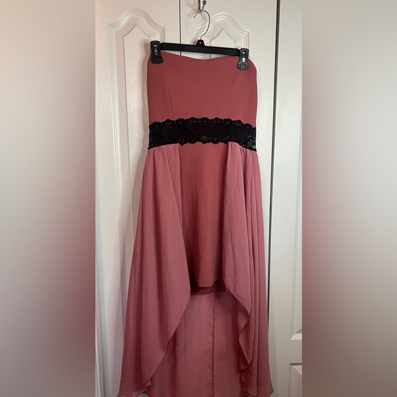 Dresses & Skirts - Pink strapless dress